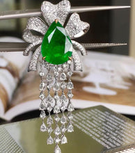 Load image into Gallery viewer, 6.27ct Vivid Green Emerald
