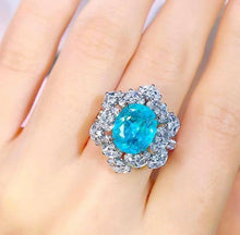 Load image into Gallery viewer, 3.65ct Neon Bluish Green Paraiba
