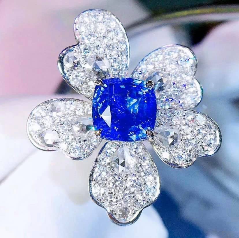 5.49ct Unheated Cornflower Blue Sapphire