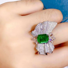 Load image into Gallery viewer, 2.5ct Vivid Green Emerald

