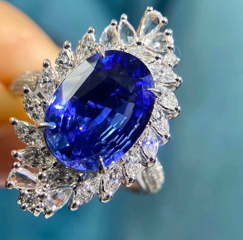 4.07ct Unheated Royal Blue Sapphire