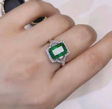 Load image into Gallery viewer, 3.8ct MUZO Green Emerald
