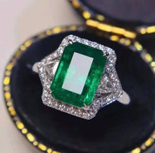 Load image into Gallery viewer, 3.8ct MUZO Green Emerald
