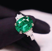 Load image into Gallery viewer, 3.39ct Vivid Green Emerald

