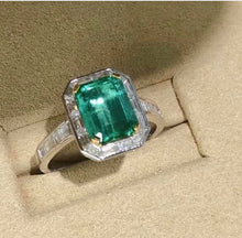 Load image into Gallery viewer, 2.13ct BRAZIL Vivid Green Emerald, INSIGNIFICANT OIL, GLASSY PIECE!!!!
