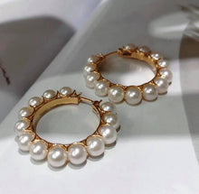 Load image into Gallery viewer, 5-6mm Akoya Pearls, Full round, Excellent Luster, Flawless!
