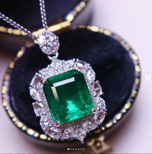 Load image into Gallery viewer, 4.2ct MUZO Green Emerald
