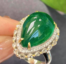 Load image into Gallery viewer, 11.9ct Vivid Green emerald
