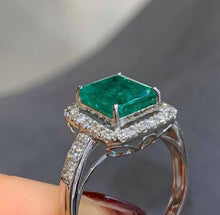 Load image into Gallery viewer, 2.025ct Vivid Green Emerald
