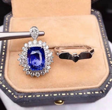 Load image into Gallery viewer, 5.05ct Unheated Color change Sapphire
