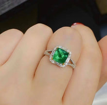 Load image into Gallery viewer, 2.32ct Vivid Green Emerald
