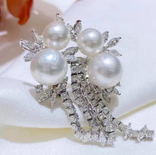 Load image into Gallery viewer, 8-9mm &amp; 10-11mm Aurora South Sea Pearls, Full Round, Flawless!
