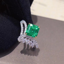 Load image into Gallery viewer, 1.513ct Vivid Green Emerald
