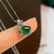 Load image into Gallery viewer, 1.95ct Vivid Green Emerald
