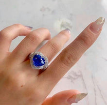 Load image into Gallery viewer, 6.09ct Cornflower Blue Sapphire
