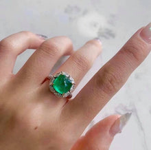 Load image into Gallery viewer, 5.87ct Vivid Green Emerald
