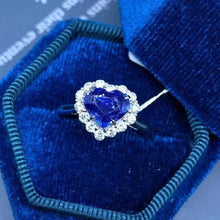 Load image into Gallery viewer, 2ct Unheated Cornflower Blue Sapphire
