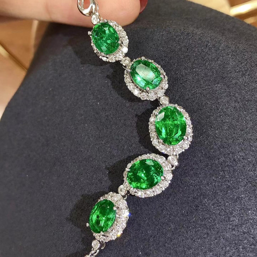 7.21ct Vivid Green Emerald