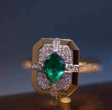 Load image into Gallery viewer, 0.69ct RARE PANJSHIR Vivid Green Emerald (UNIQUE SHAPE)
