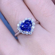 Load image into Gallery viewer, 2ct Unheated Cornflower Blue Sapphire
