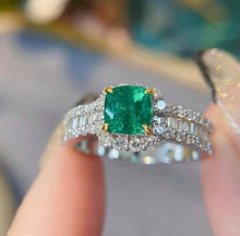 Load image into Gallery viewer, 1ct MUZO Green Emerald
