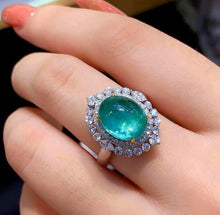 Load image into Gallery viewer, 4.17ct Vivid Green Emerald
