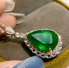 Load image into Gallery viewer, 7.3ct Vivid Green Emerald (near MUZO color)
