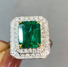 Load image into Gallery viewer, 3.92ct Vivid Green Emerald
