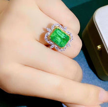 Load image into Gallery viewer, 4.87ct Vivid Green Emerald
