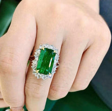 Load image into Gallery viewer, 4.18ct Vivid Green Emerald

