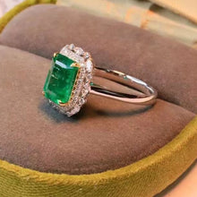 Load image into Gallery viewer, 2.96ct NO OIL INTENSE Green Emerald
