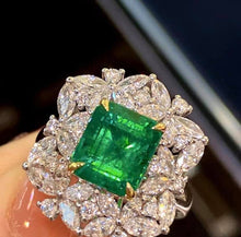 Load image into Gallery viewer, 3.17ct Vivid Green Emerald
