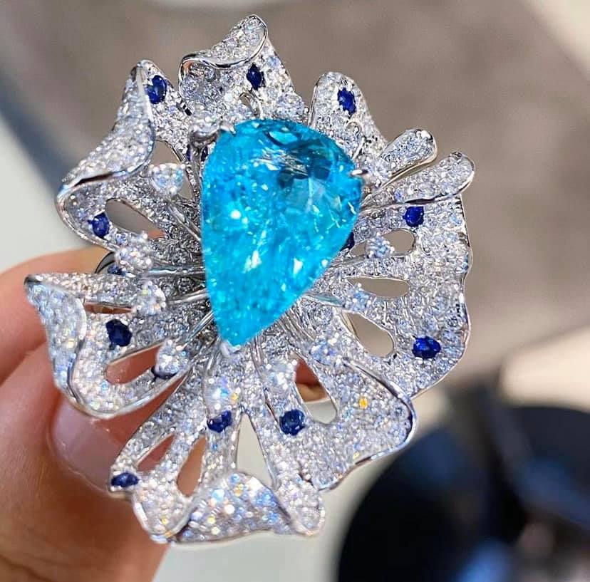 5.83ct Neon Blue Paraiba, GLASSY