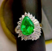Load image into Gallery viewer, 2.72ct COLOMBIA Vivid Green Emerald
