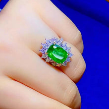 Load image into Gallery viewer, 4.55ct Vivid Green Emerald
