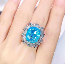 Load image into Gallery viewer, 8.8ct Neon Blue Paraiba
