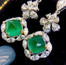 Load image into Gallery viewer, 3ct Vivid Green Emerald
