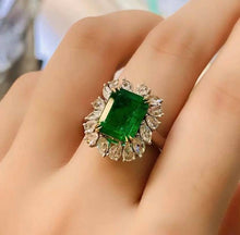 Load image into Gallery viewer, 3.2ct Vivid Green Emerald, GLASSY!!
