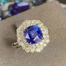 Load image into Gallery viewer, 3.58ct Unheated Royal Blue Sapphire
