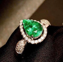 Load image into Gallery viewer, 1.52ct Vivid Green Emerald
