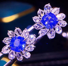 Load image into Gallery viewer, 4.15ct Unheated Royal Blue &amp; Cemflower Blue Sapphire
