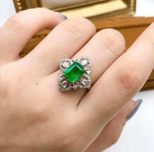 Load image into Gallery viewer, 2ct Vivid Green Emerald
