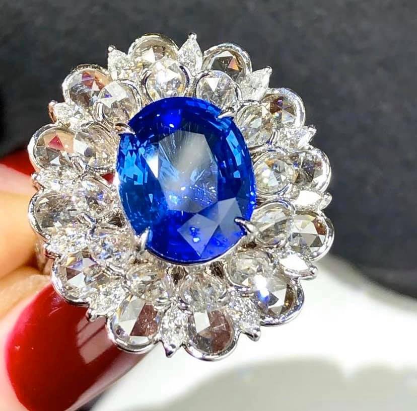 5.08ct Unheated Royal Blue Sapphire