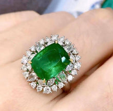 Load image into Gallery viewer, 5.2ct Vivid Green Emerald
