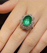 Load image into Gallery viewer, 6.3ct Vivid Green Emerald
