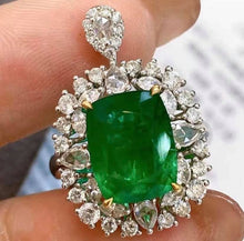 Load image into Gallery viewer, 5.2ct Vivid Green Emerald
