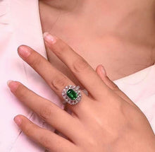 Load image into Gallery viewer, 2.32ct Vivid Green Emerald
