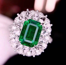 Load image into Gallery viewer, 2.32ct Vivid Green Emerald
