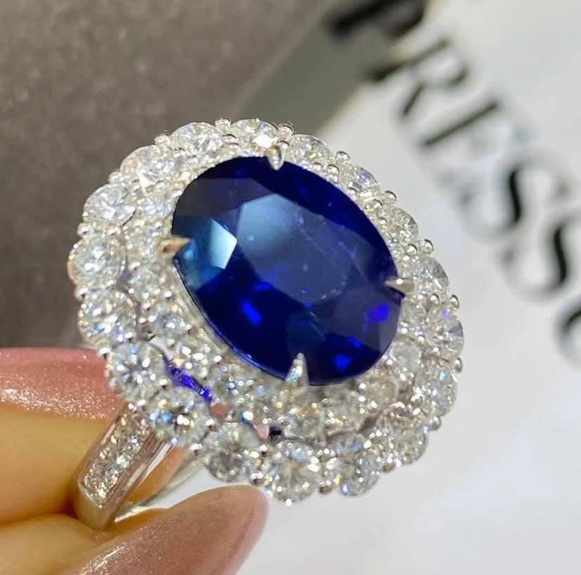 5.7ct Royal Blue Sapphire