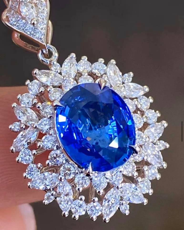 2.1ct Unheated Cornflower Blue Sapphire